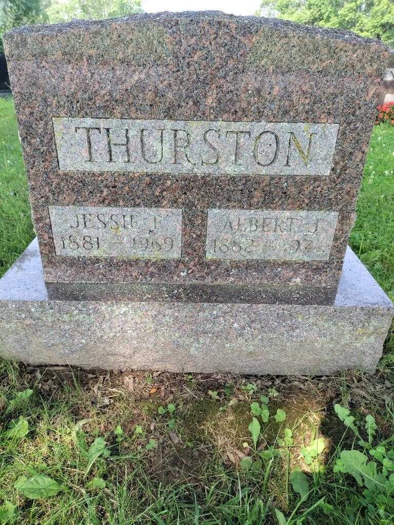 Jessie E. Thurston's grave. Photo 2