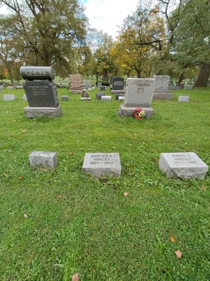 Curties A. Hurley's grave. Photo 1