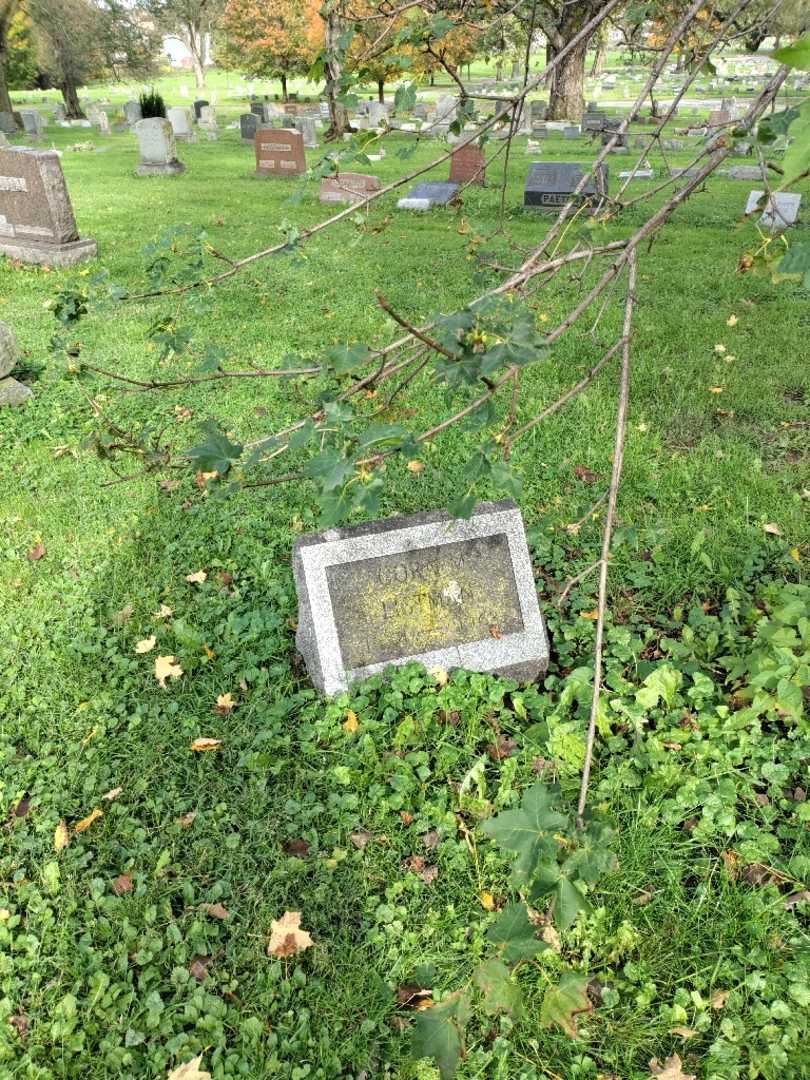 Cora M. Listman's grave. Photo 1