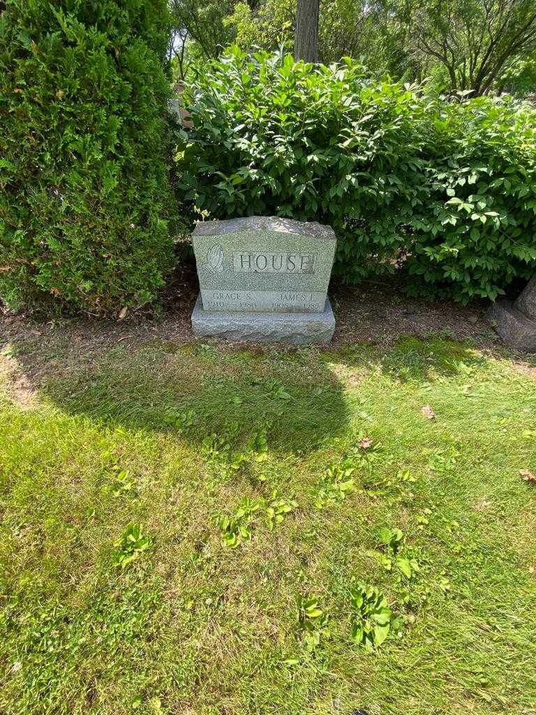 Grace S. House's grave. Photo 1