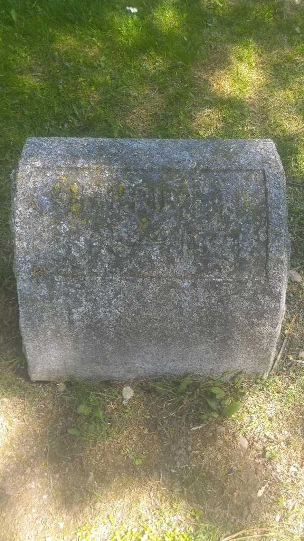 Harriet Oberlander's grave. Photo 3