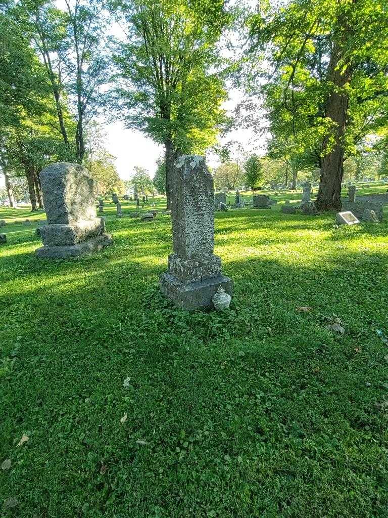 Mary A. Larrabee's grave. Photo 1