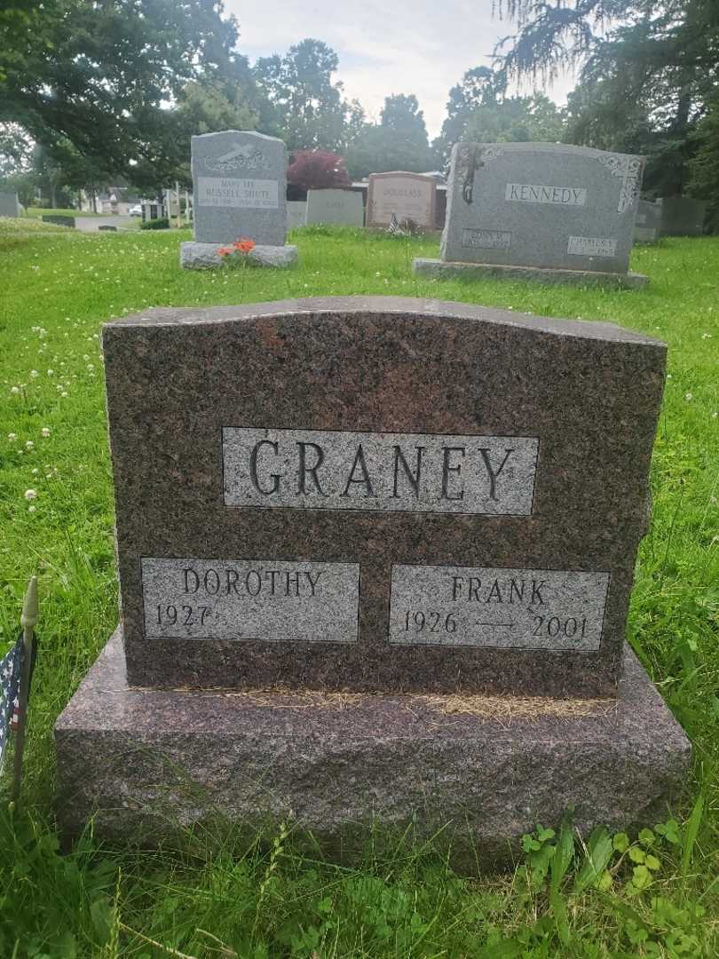 Frank Graney's grave. Photo 4