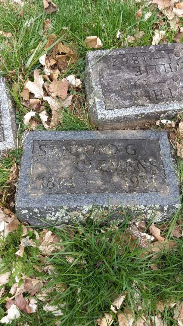 Sanford G. Clemens's grave. Photo 3