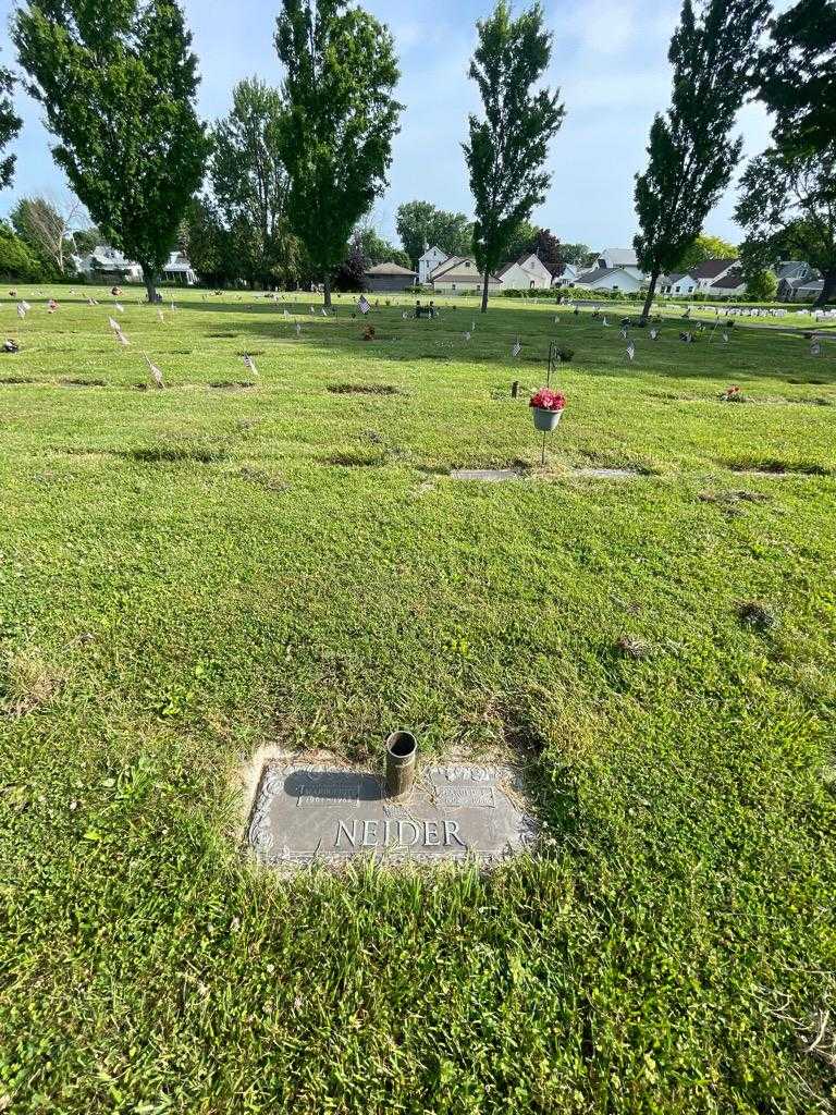 Marguerite Neider's grave. Photo 1