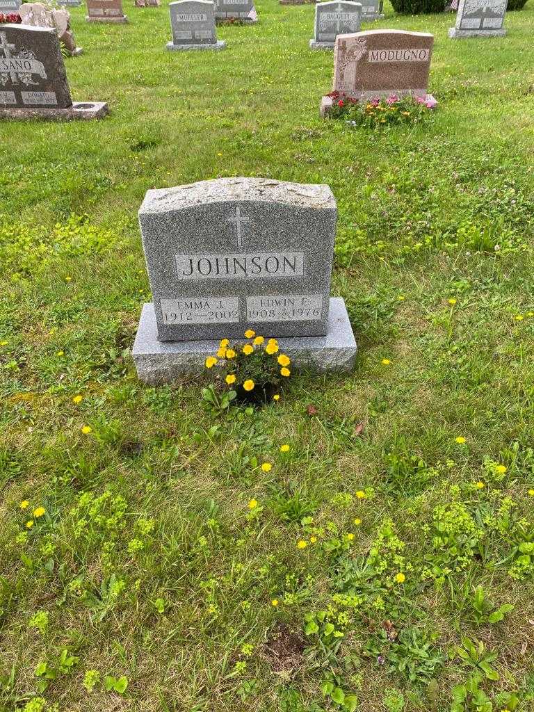 Emma J. Johnson's grave. Photo 2