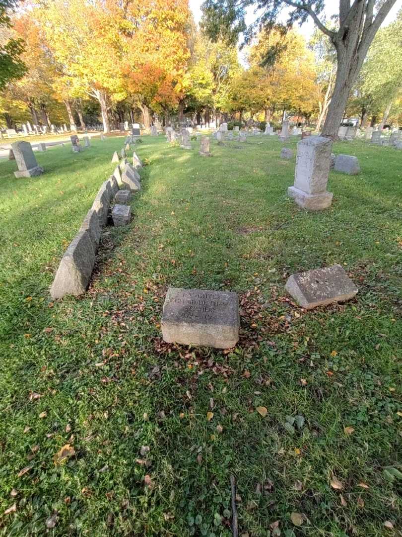 Gertrude S. Reichert's grave. Photo 1