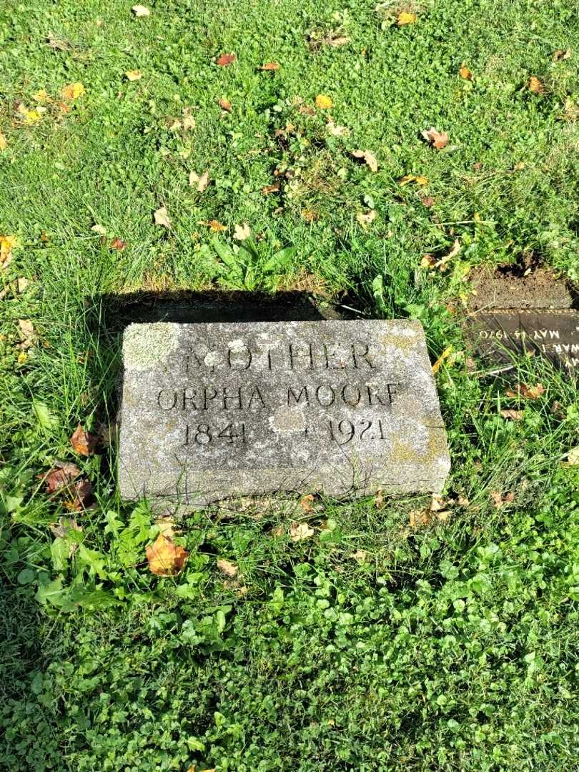 Orpha Moore's grave. Photo 2