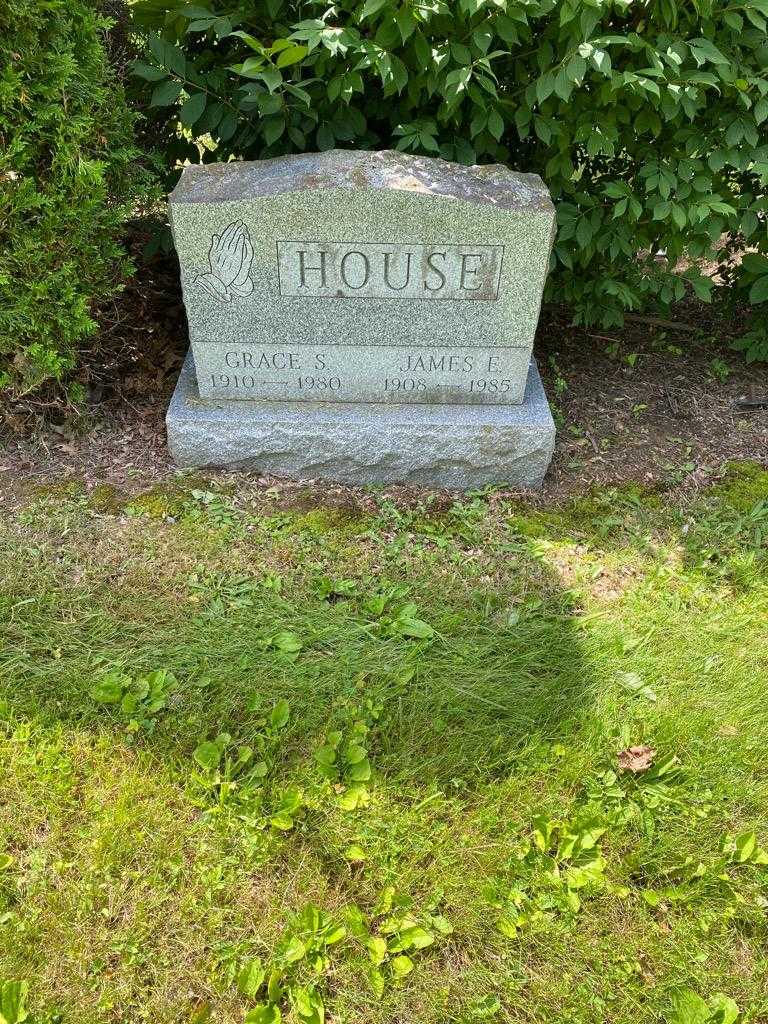 James E. House's grave. Photo 2
