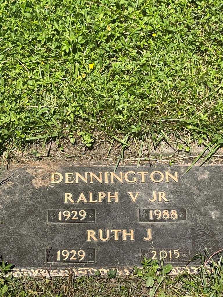 Ruth J. Dennington's grave. Photo 1