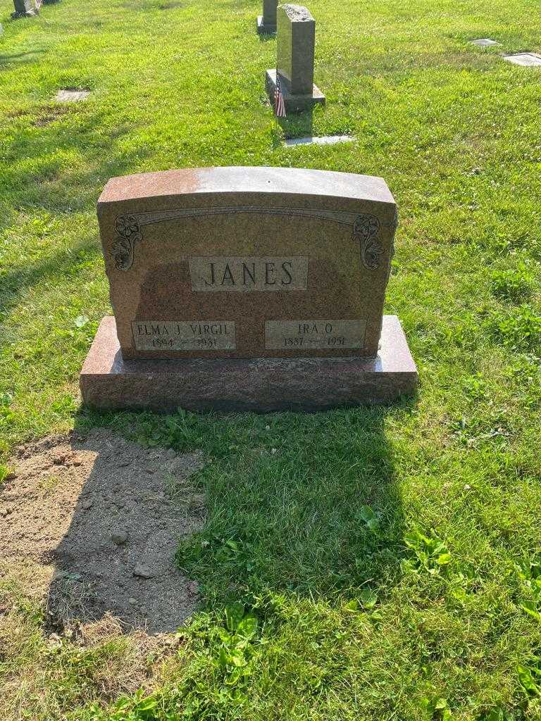 Elma J. Janes Virgil's grave. Photo 2