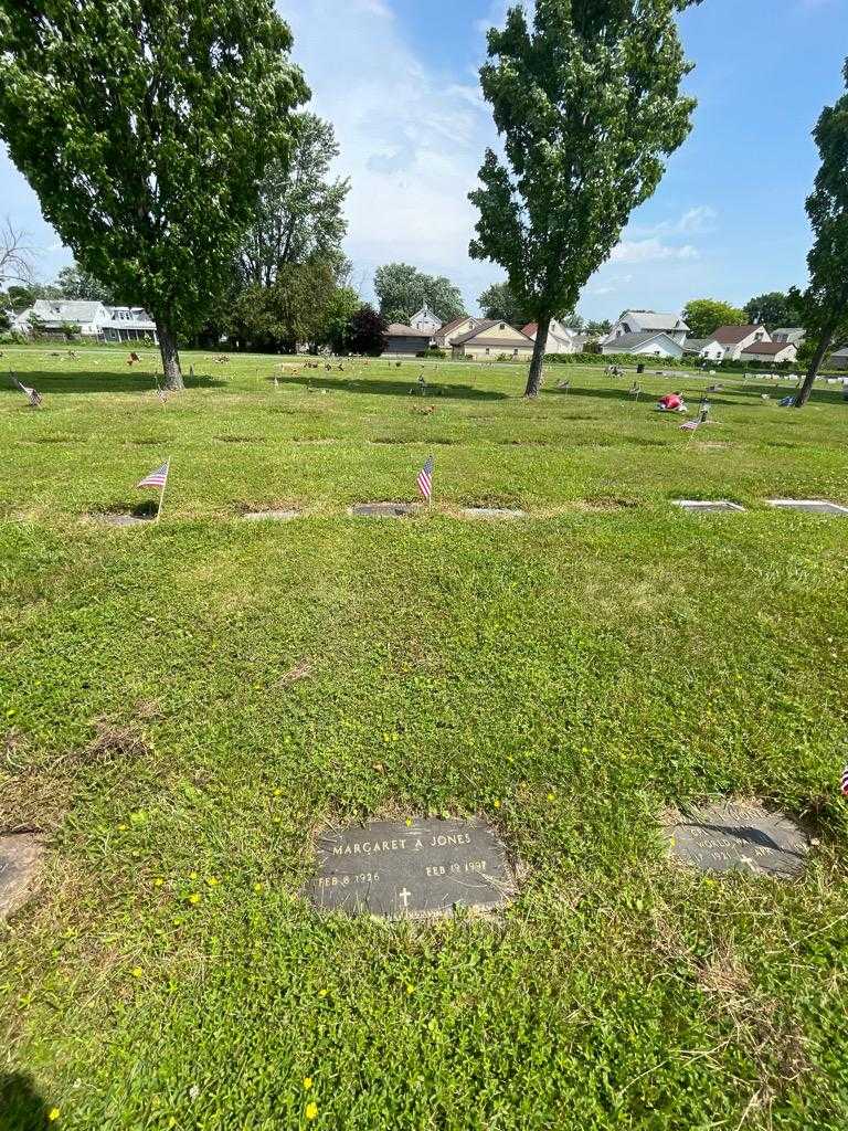 Margaret A. Jones's grave. Photo 1