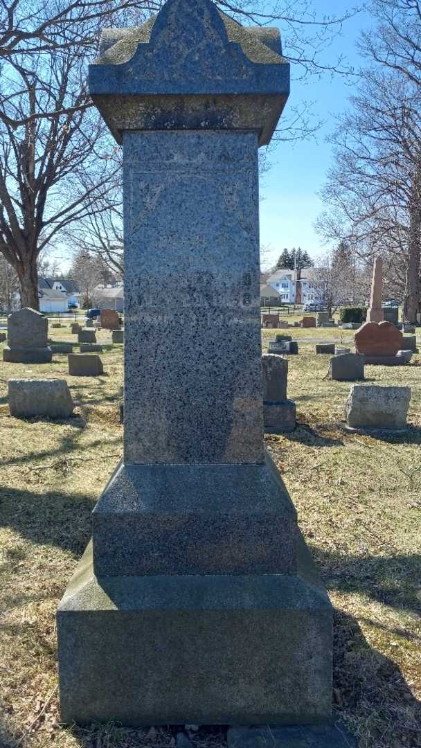 John F. Seybold's grave. Photo 3