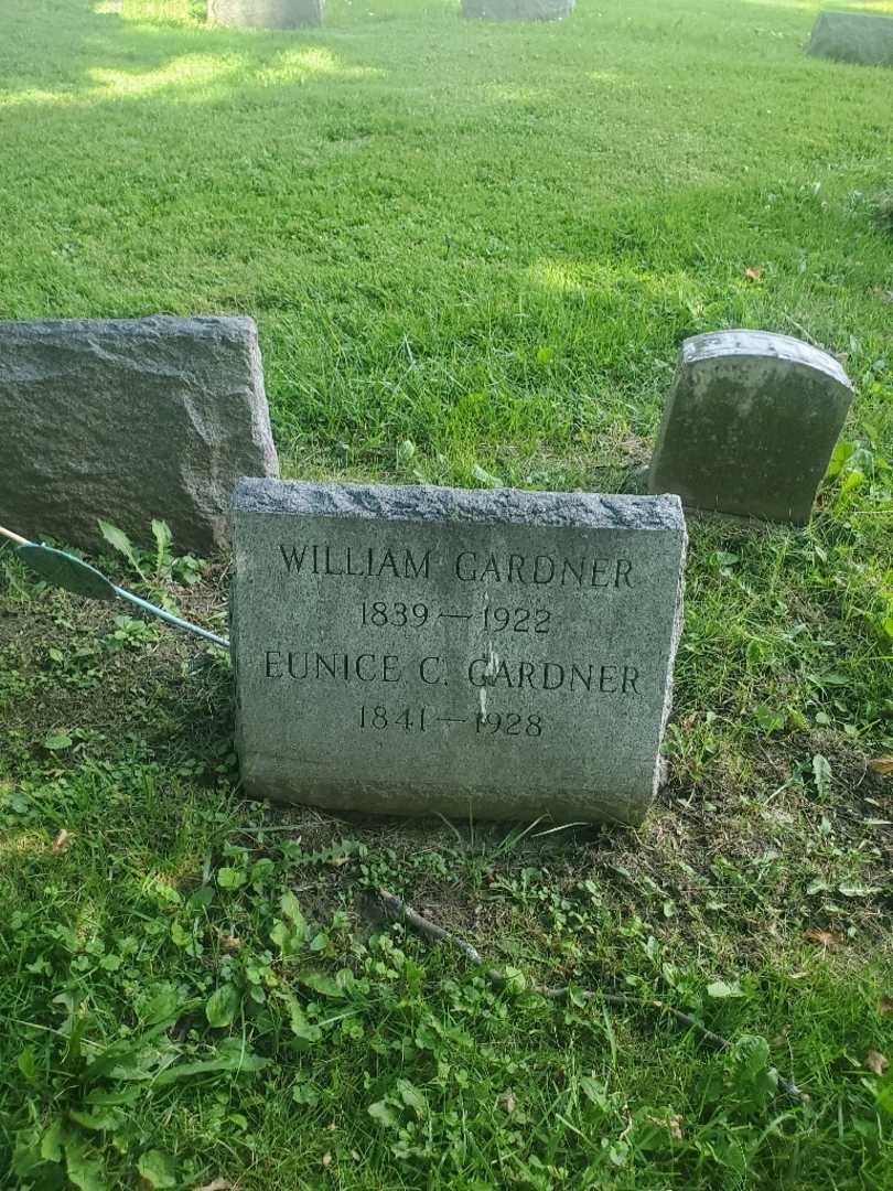 William W. Gardner's grave. Photo 3