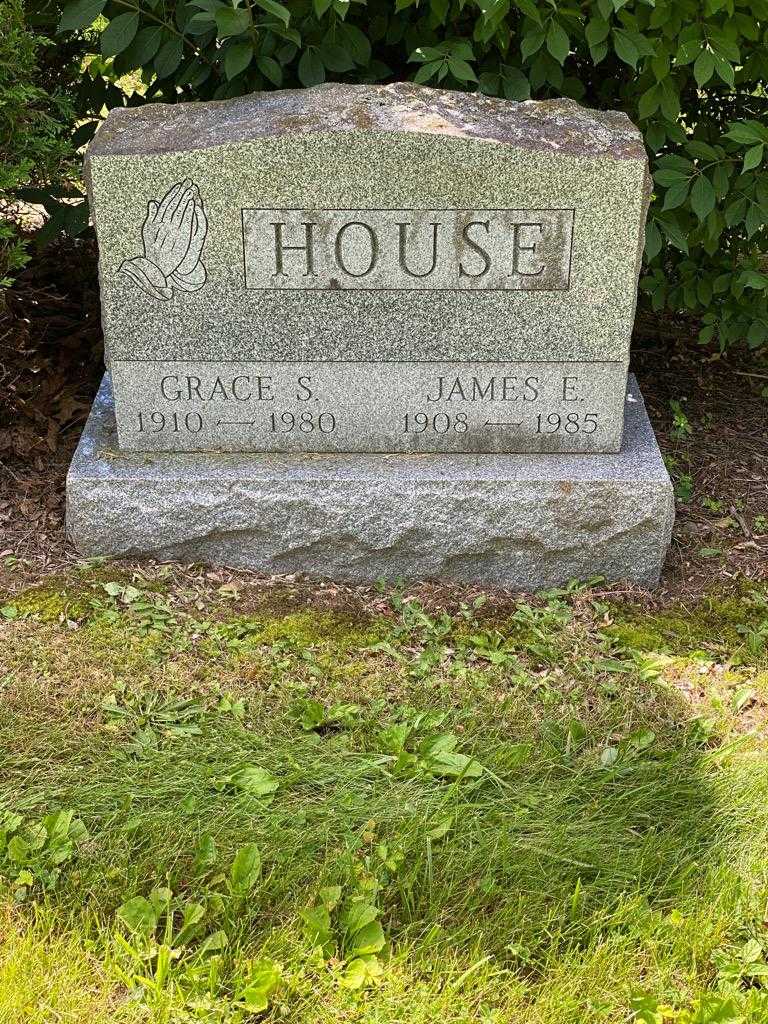 James E. House's grave. Photo 3