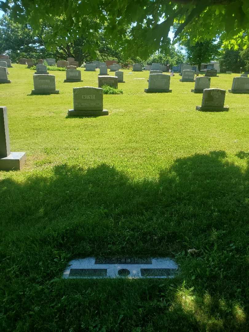 William C. Marden's grave. Photo 1