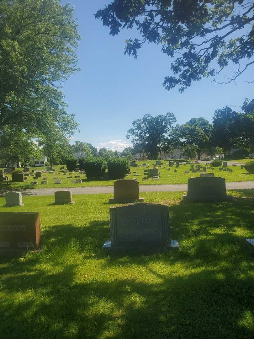 Kenneth E. Lohrmann's grave. Photo 1