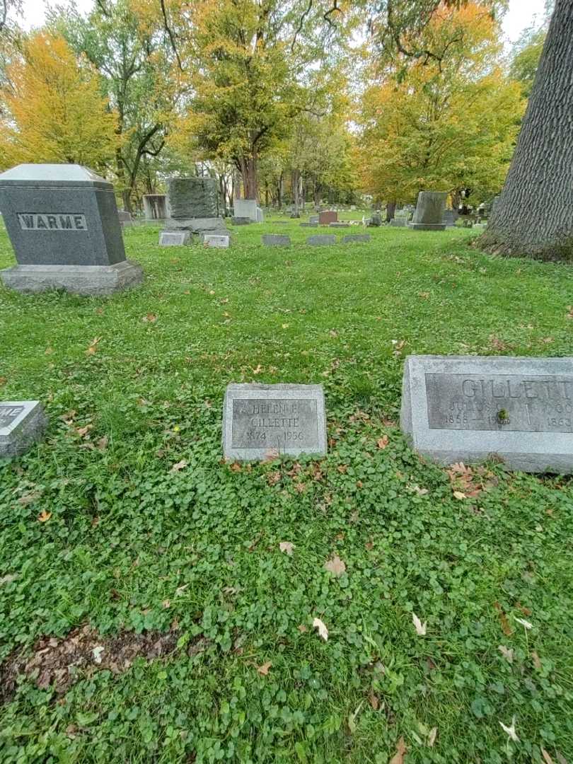 Helen B. Gillette's grave. Photo 1