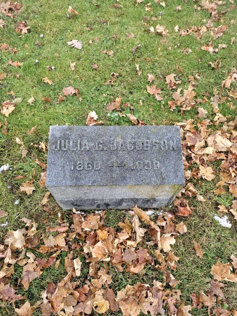 Julia G. Jacobson's grave. Photo 2