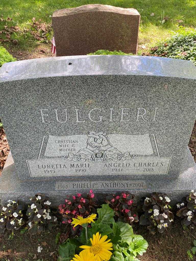 Loretta Marie Fulgieri's grave. Photo 3