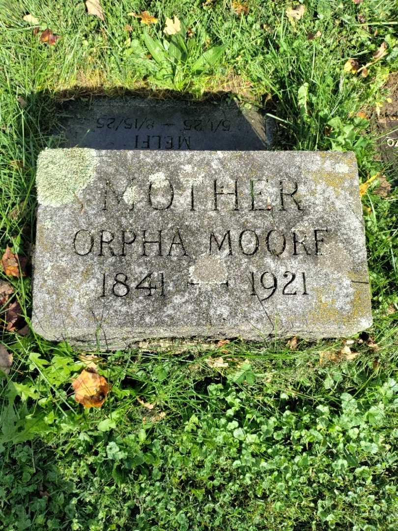 Orpha Moore's grave. Photo 3