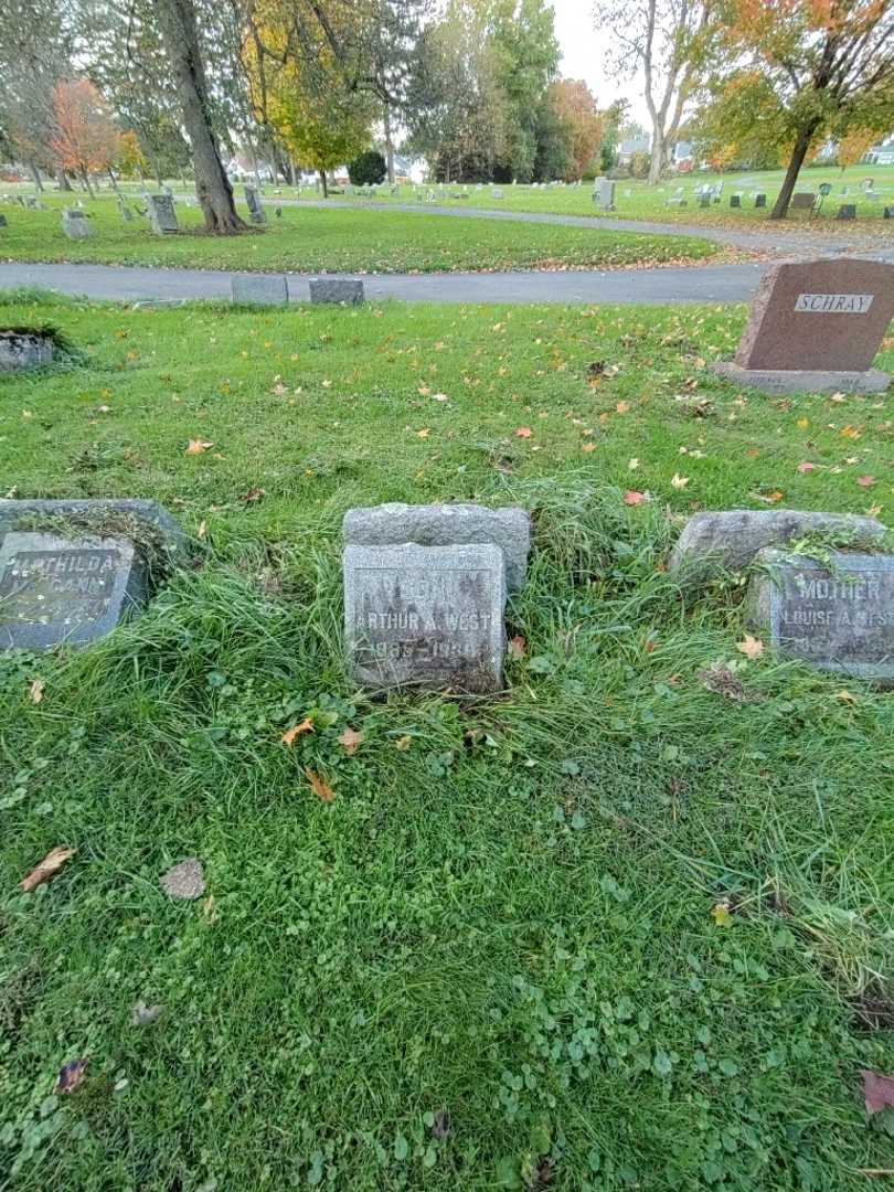 Arthur A. West's grave. Photo 1