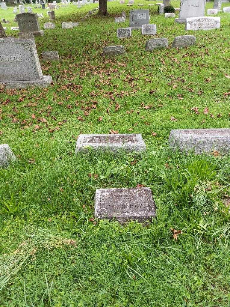 Estella M. Porter's grave. Photo 1