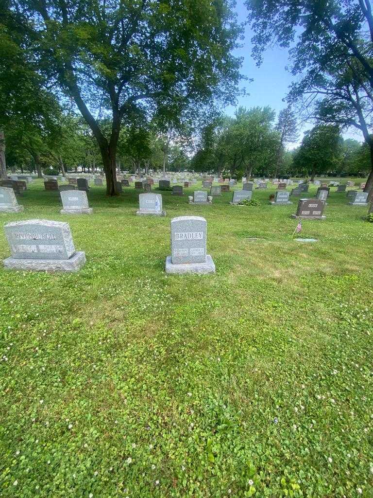 Katherine Bradley's grave. Photo 1