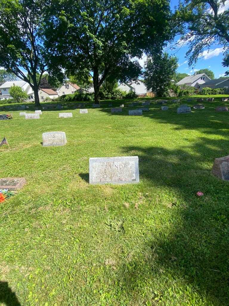 Lillie A. Trainor's grave. Photo 1