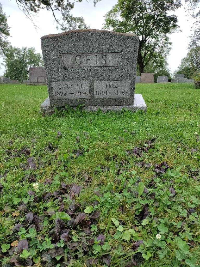 Fred Geis's grave. Photo 2