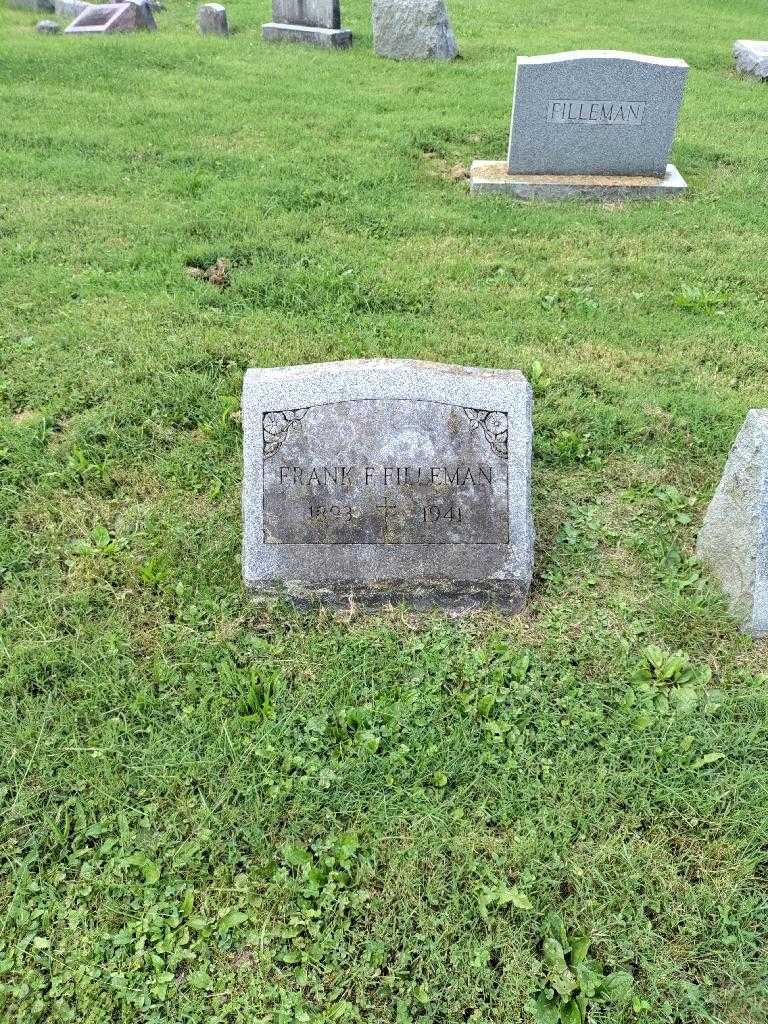 Frank F. Filleman's grave. Photo 2