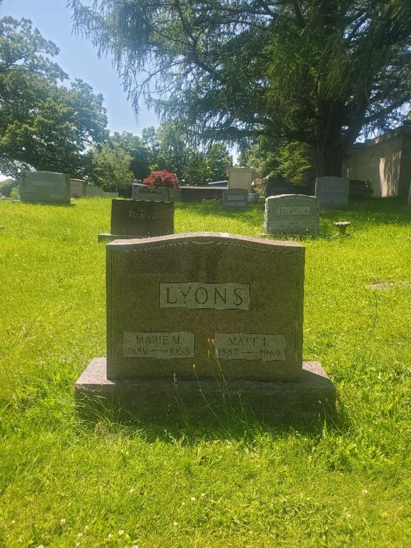 Marie M. Lyons's grave. Photo 2