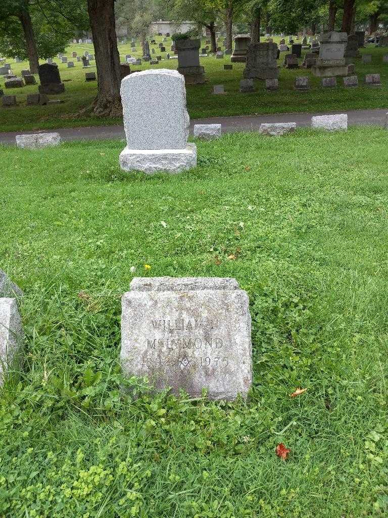 William H. Mclymond's grave. Photo 1