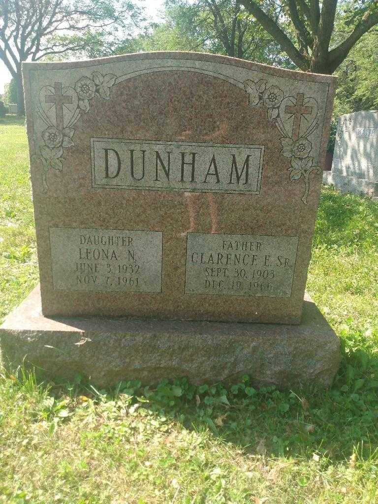 Clarence E. Dunham Senior's grave. Photo 2