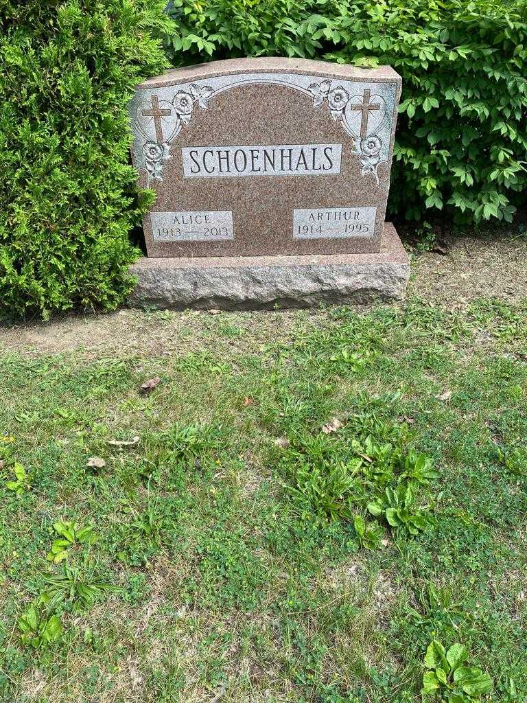 Arthur Schoenhals's grave. Photo 2