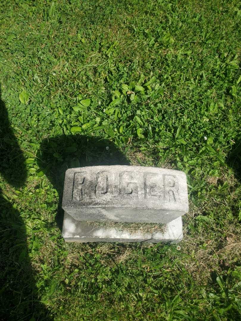 Roger McKinley's grave. Photo 3