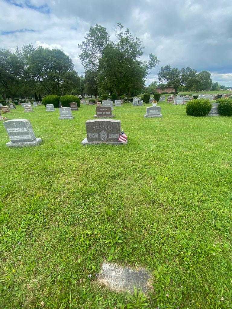 Helen H. Russell's grave. Photo 1