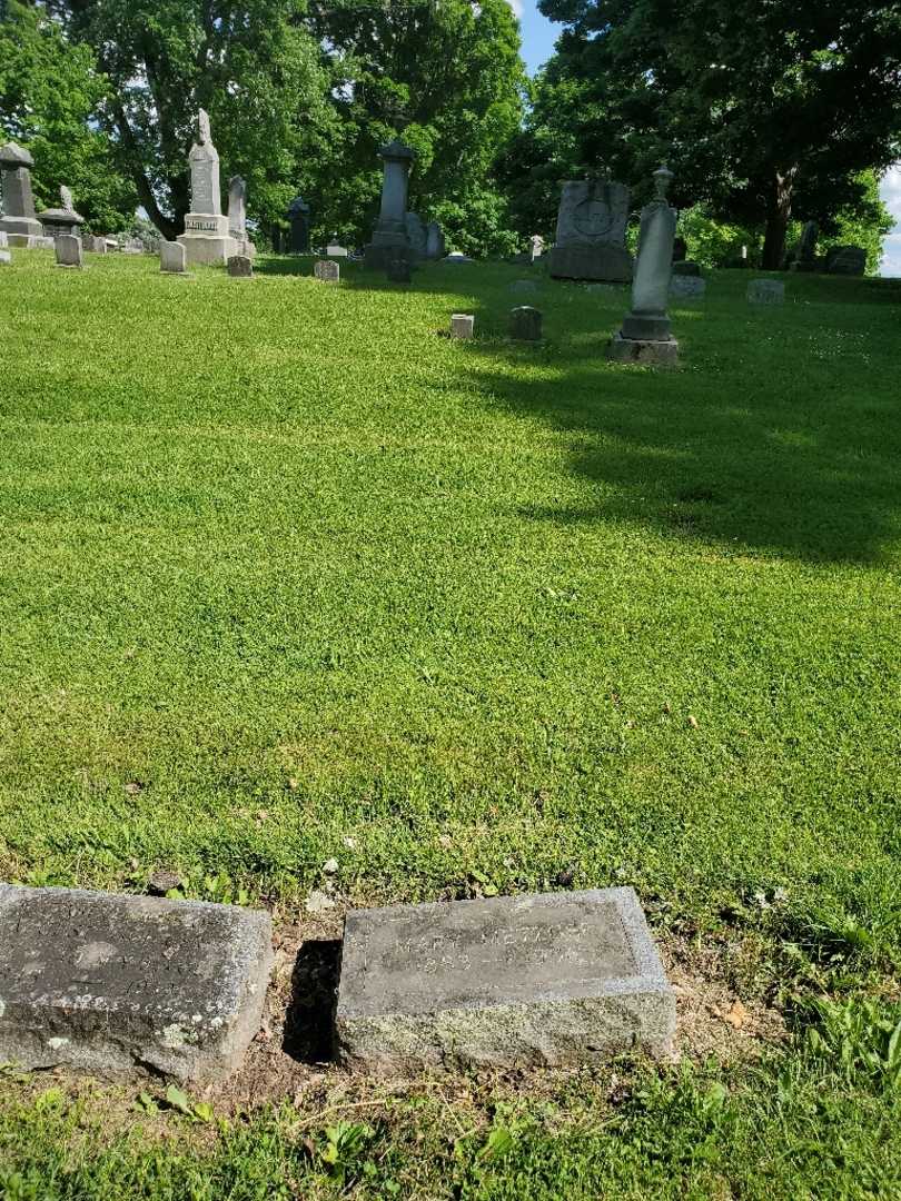 Mary Metzger's grave. Photo 2