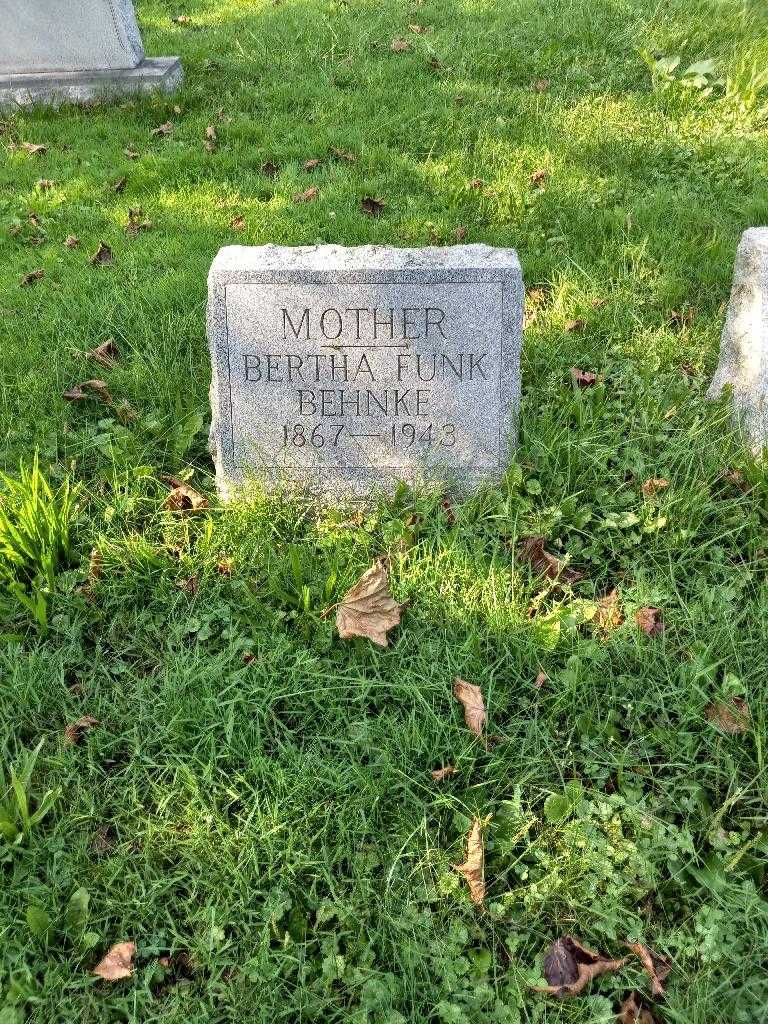 Bertha Funk Behnke's grave. Photo 2
