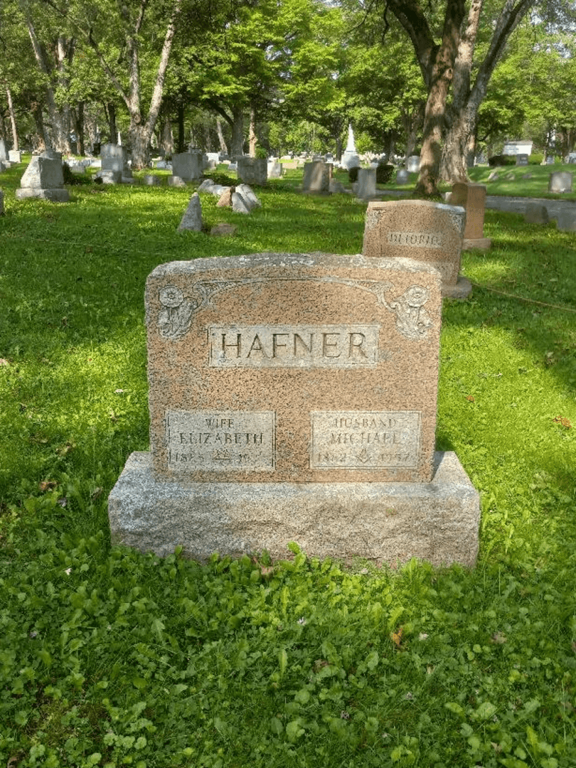 Elizabeth F. Hafner's grave. Photo 3