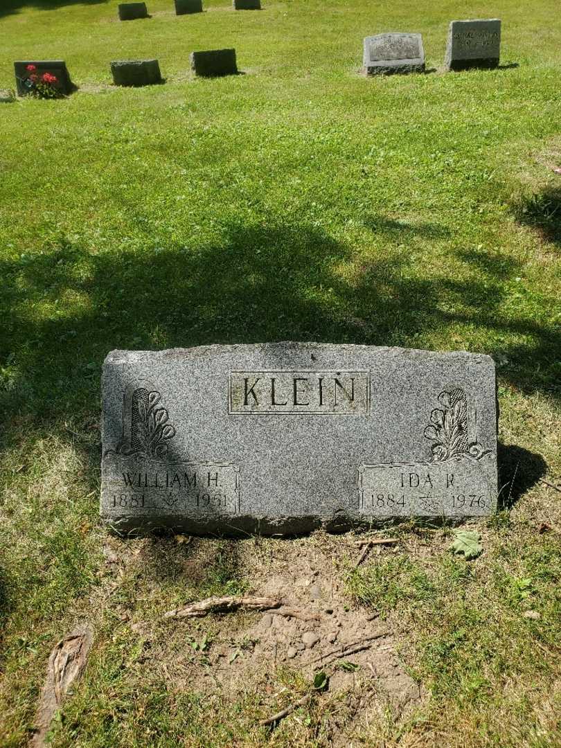 William H. Klein's grave. Photo 2