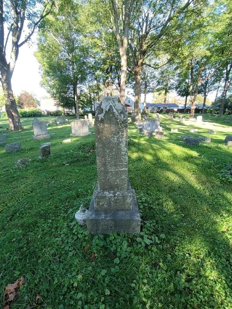 William Delos Larrabee's grave. Photo 1