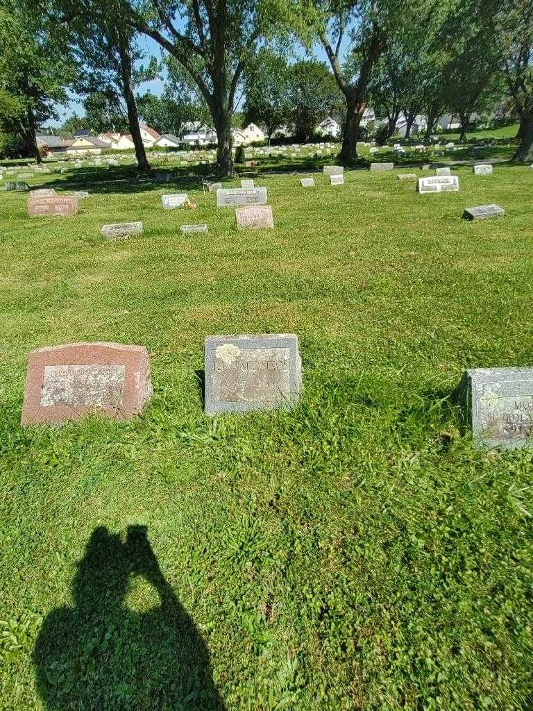 Elias Mihail Zaikos's grave. Photo 1