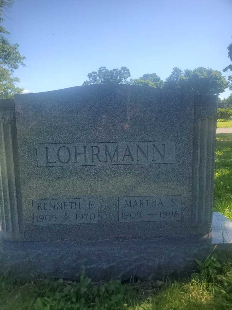 Kenneth E. Lohrmann's grave. Photo 3