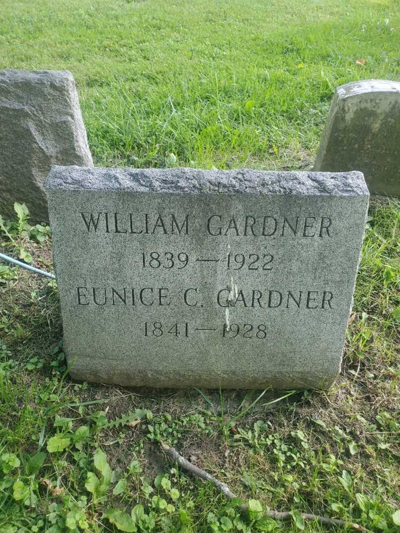 William W. Gardner's grave. Photo 4