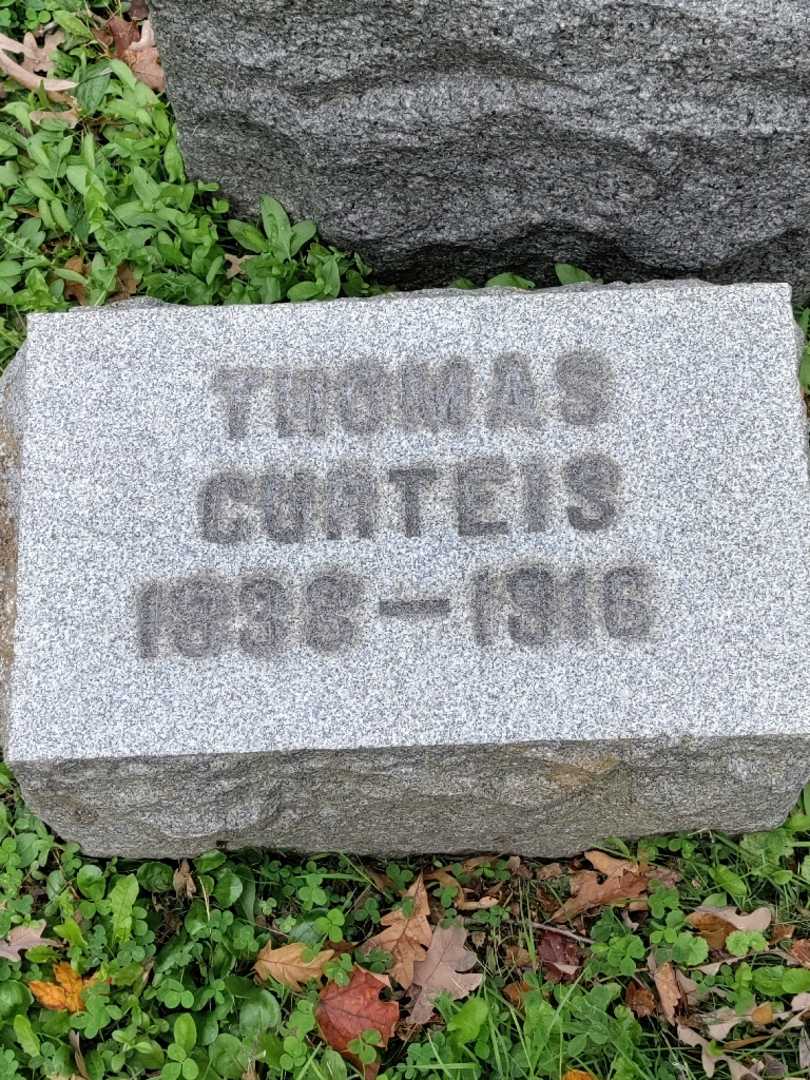 Thomas Curteis's grave. Photo 3