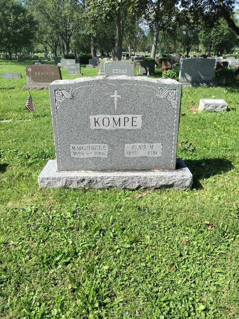 Marguerite E. Kompe's grave. Photo 2