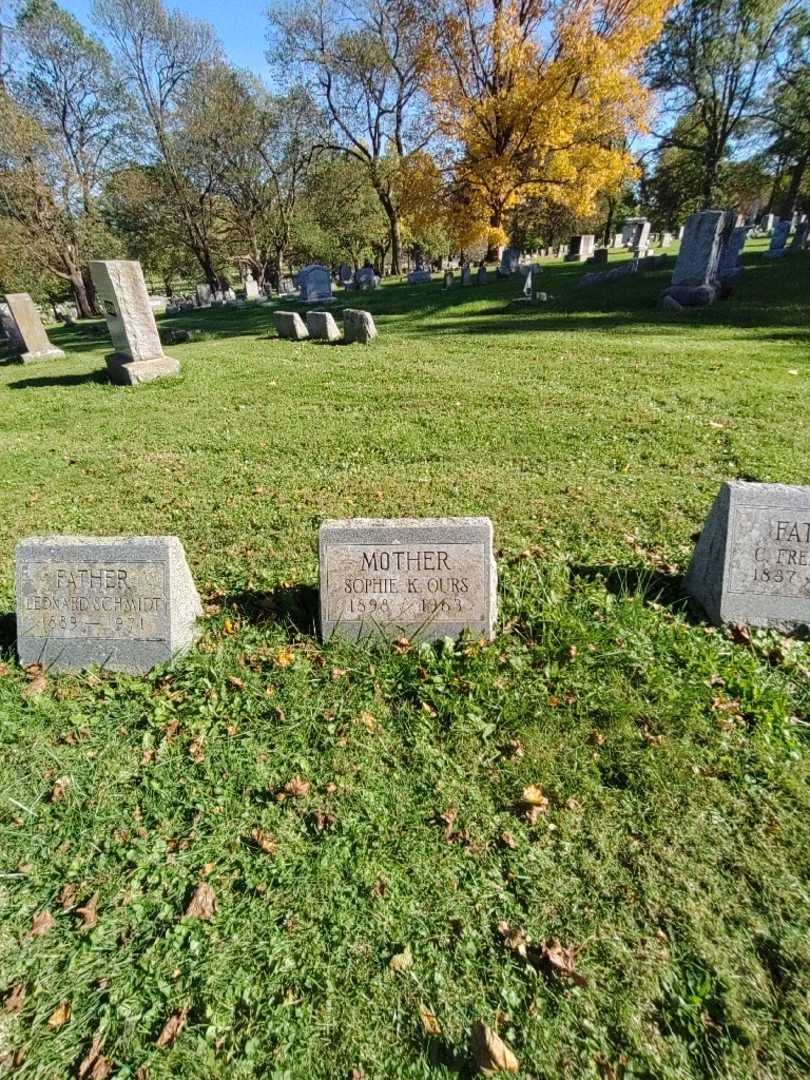 Sophie K. Ours's grave. Photo 1