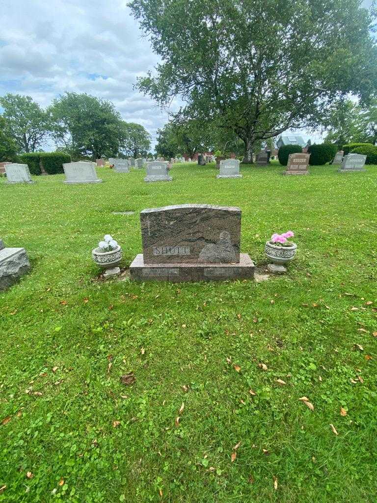 William J. Shutt's grave. Photo 1