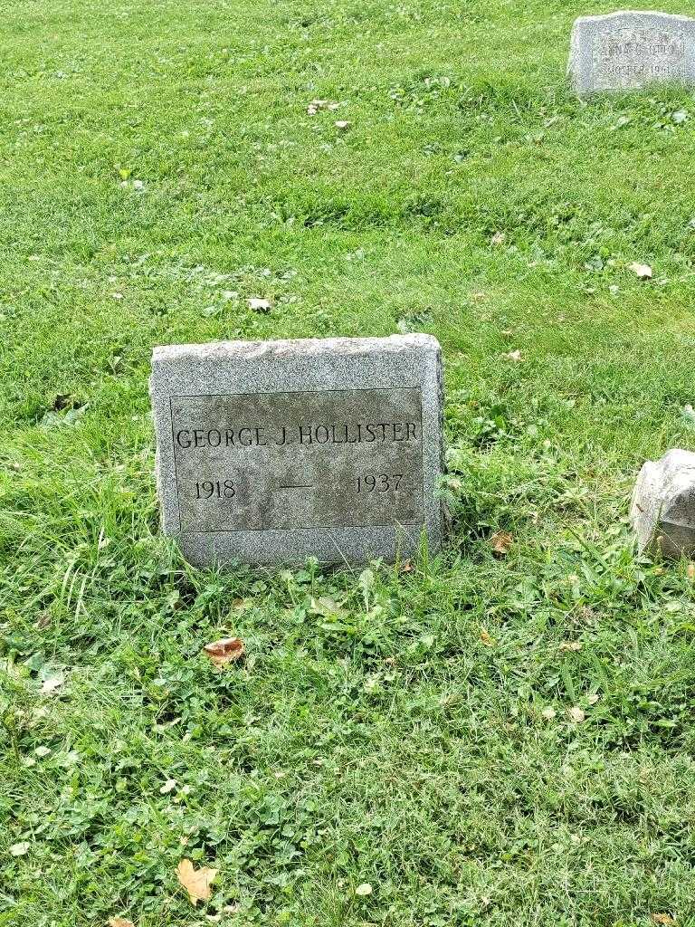 George J. Hollister's grave. Photo 3